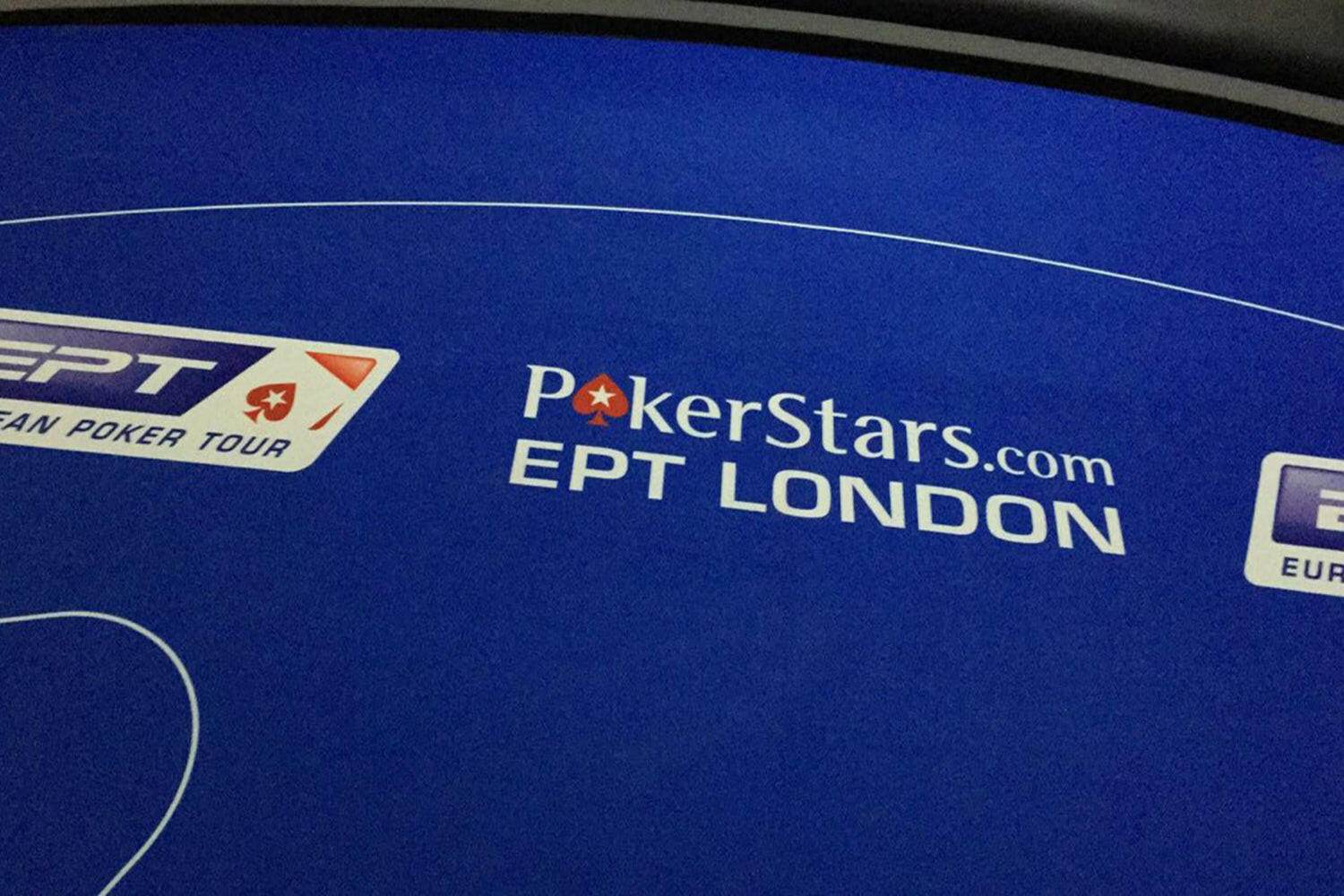 High Roller Poker Table - Thai Aces
